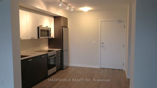 326 - 2301 Danforth Ave, Condo with 2 bedrooms, 1 bathrooms and 1 parking in Toronto ON | Image 19