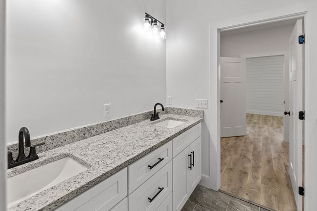 1807 Three Island Rd, Home with 3 bedrooms, 3 bathrooms and 5 parking in Walling TN | Image 41
