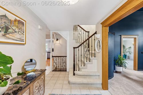 5520 Huron Hills Dr, Commerce Township, MI, 48382-4819 | Card Image