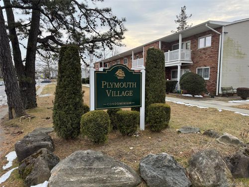 100 Hawthorne Ave, Central Islip, NY, 11722-1359 | Card Image