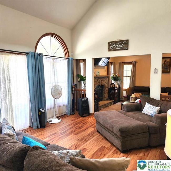 LIVING ROOM 1 | Image 15
