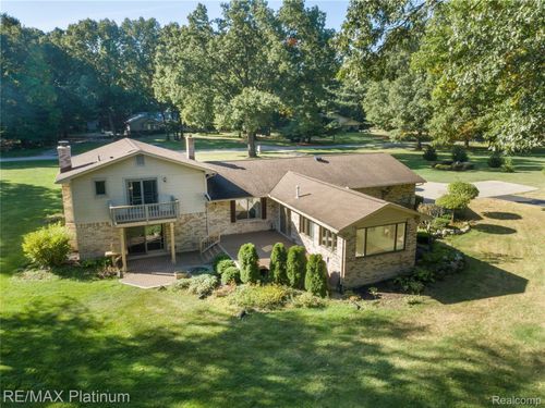 3750 Burwood Ln, Highland, MI, 48357-3030 | Card Image