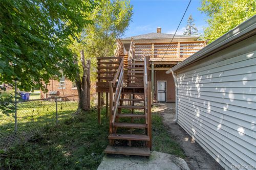 19206 Westphalia St, Detroit, MI, 48205-2212 | Card Image