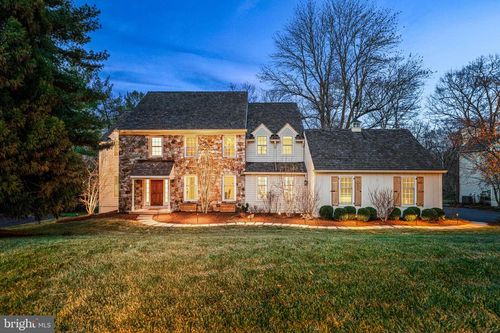 205 Ravenscliff Rd, Saint Davids, PA, 19087-4734 | Card Image