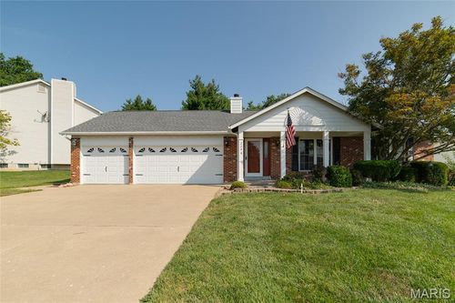 2296 Delaware Dr, Saint Charles, MO, 63303-2909 | Card Image
