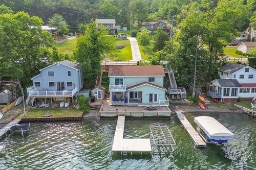 16738 W Lake Rd, Branchport, NY, 14418-9138 | Card Image