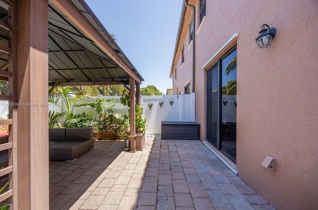 3427 W 89 Th Ter, Townhouse with 3 bedrooms, 3 bathrooms and null parking in HIALEAH FL | Image 42