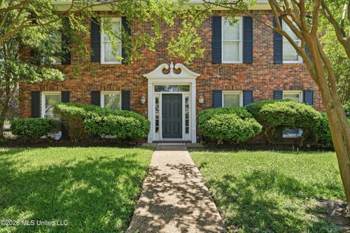 43 S Crownpointe Dr, Jackson, MS, 39211-2210 | Card Image
