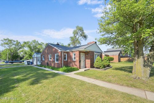 3233 Corydon Dr, Toledo, OH, 43613-3614 | Card Image