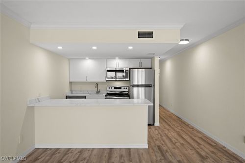 apt-207-260 Southbay Dr, NAPLES, FL, 34108-2342 | Card Image