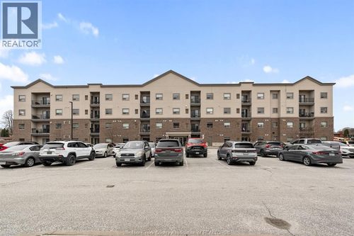 111-8475 Wyandotte St E, Windsor, ON, N8S0A4 | Card Image
