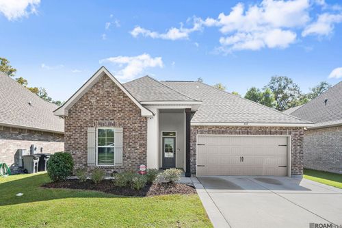 727 Sehdeva Memorial Dr, Baton Rouge, LA, 70820-2901 | Card Image