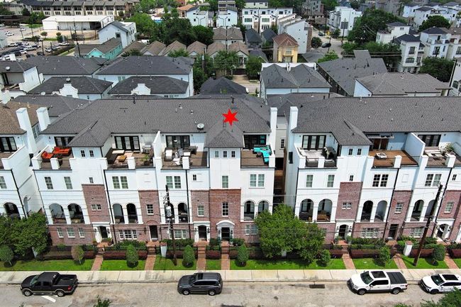 1818 Dart St, House other with 3 bedrooms, 5 bathrooms and 2 parking in Houston TX | Image 40