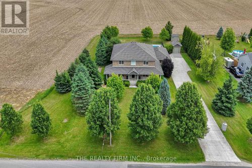 24482 N Poplar Hill Road N, Middlesex Centre (Poplar Hill), ON, N0M2A0 | Card Image