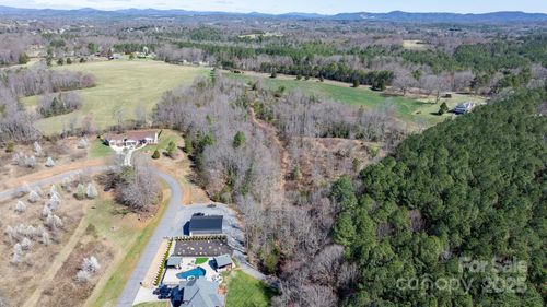 30-5300 Antler Creek Dr, Granite Falls, NC, 28630-8813 | Card Image