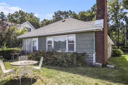 51361 Summit St, Paw Paw, MI, 49079-8524 | Card Image