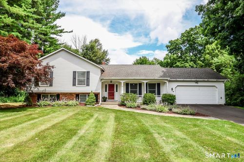 9 Richconn Dr, New Milford, CT, 06776-3927 | Card Image