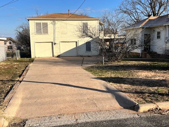 2711 Avenue V, House other with 3 bedrooms, 2 bathrooms and 3 parking in Snyder TX | Image 31