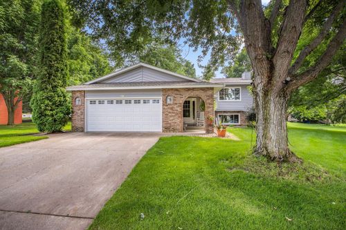 826 W Meadow Ct, Sartell, MN, 56377-2270 | Card Image