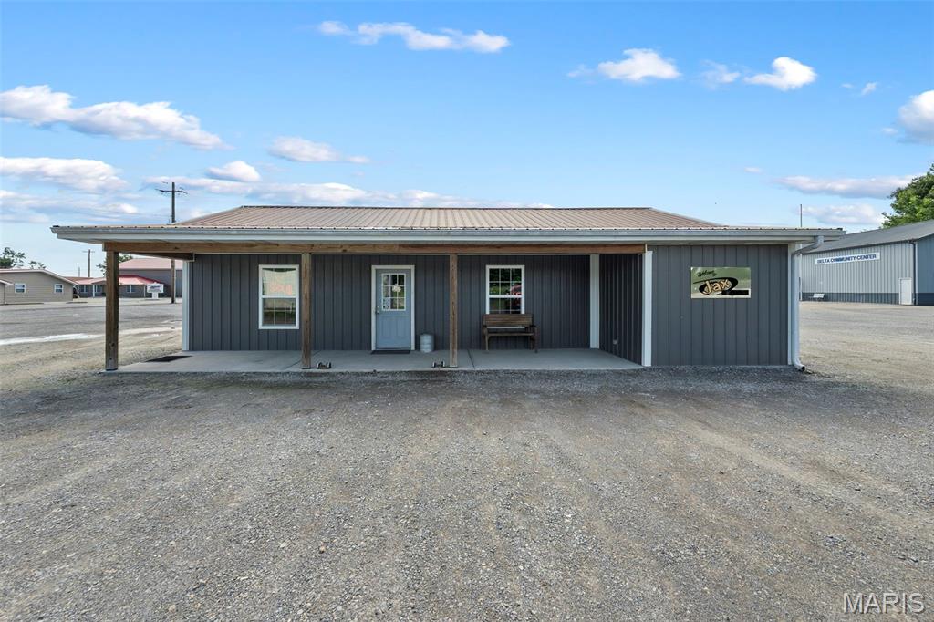 201 State St E, Delta, MO 63744