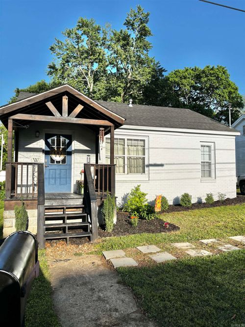 412 N Morrill St, Morrilton, AR, 72110-2753 | Card Image