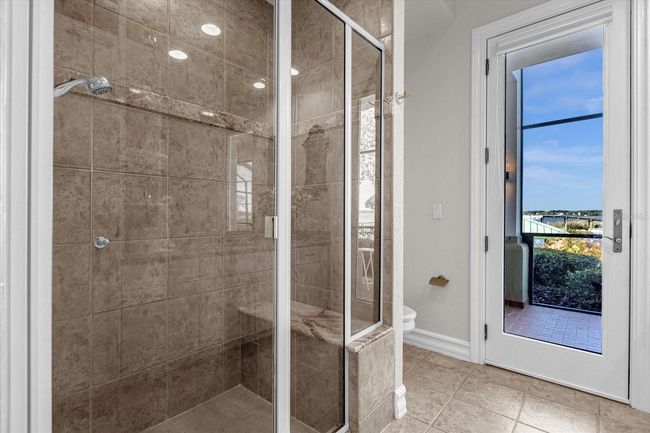Pool-access bathroom | Image 54