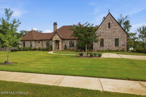214 Ashworth Cir, Madison, MS, 39110-1800 | Card Image