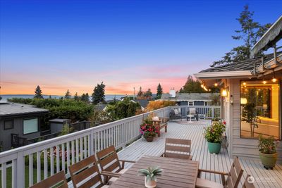 731 Laurel Street, House other with 3 bedrooms, 1 bathrooms and 2 parking in Edmonds WA | Image 3