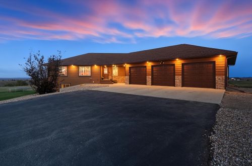 19236 Hat Ranch Dr, Belle Fourche, SD, 57717-6026 | Card Image