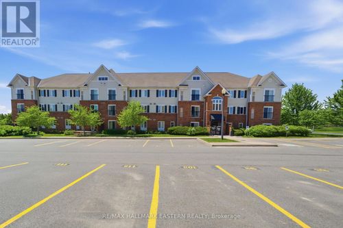 101-300 Spillsbury Drive, Peterborough (Otonabee Ward 1), ON, K9K0B4 | Card Image