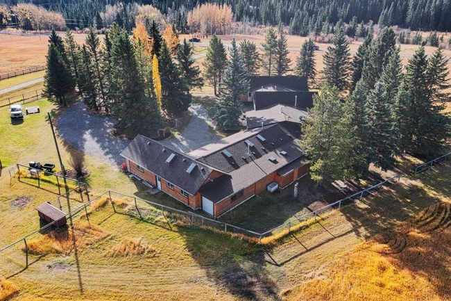 100 Saddle Road, House other with 3 bedrooms, 3 bathrooms and null parking in Bragg Creek AB | Image 43