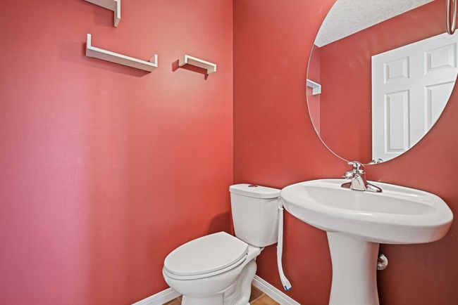 19 Rockyspring Green Nw, House other with 4 bedrooms, 4 bathrooms and 4 parking in Calgary AB | Image 16