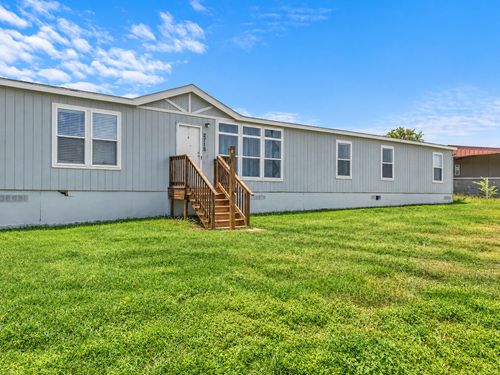 271 Alma Ln, Niederwald, TX, 78640-2525 | Card Image