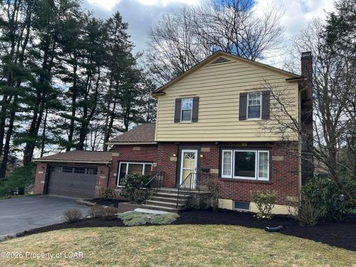 40 Druid Hills Dr, Shavertown, PA, 18708-1103 | Card Image