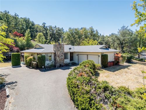 641 Blue Oak Dr, Ukiah, CA, 95482-9670 | Card Image