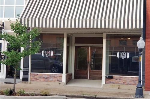 114 N Spring St, Searcy, AR, 72143-7713 | Card Image
