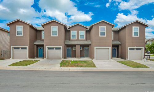 6402 Luglio Ln, San Antonio, TX, 78233-7416 | Card Image