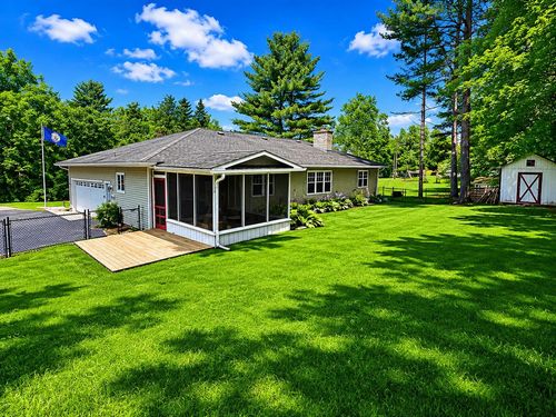 69 Edgewood Dr, Newport, VT, 05855-5870 | Card Image