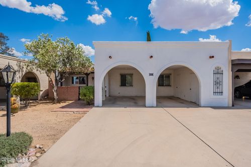 641 S Los Diamantes, Green Valley, AZ, 85614-2310 | Card Image