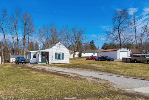 97 E King St, Zanesville, OH, 43701-6252 | Card Image