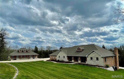 130 Valley Oaks Ln, Union, MO, 63084-3530 | Card Image