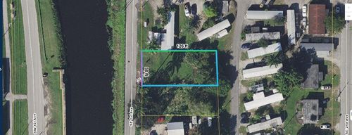 205 Se 1st Ave, SOUTH BAY, FL, 33493-2231 | Card Image