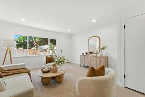 2180 Luz Ave, San Jose, CA, 95116-2050 | Card Image