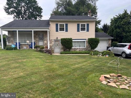 3165 Oak Rd, HUNTINGDON VALLEY, PA, 19006-4114 | Card Image