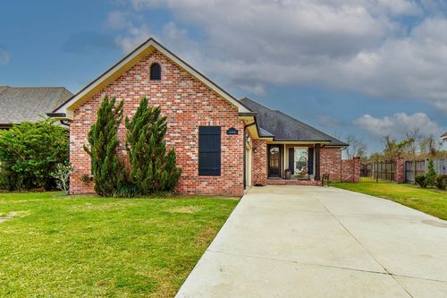 306 Mandalay West Dr, Houma, LA, 70360-5062 | Card Image