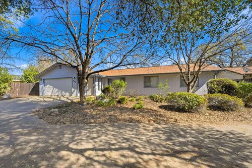 649 Lowe St, Redding, CA, 96001-1200 | Card Image