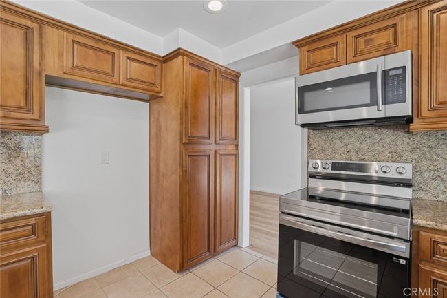 14652 Devonshire Ave, House other with 3 bedrooms, 3 bathrooms and 4 parking in Tustin CA | Image 14