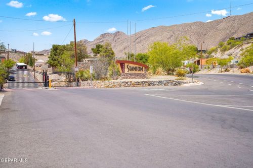 q455-4433 N Stanton St, El Paso, TX, 79902-1372 | Card Image