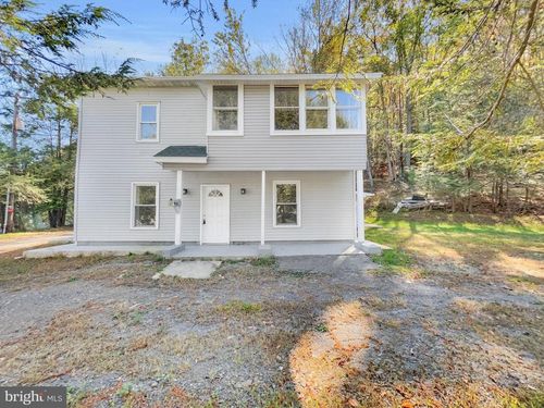 1560 Bunting St, POTTSVILLE, PA, 17901-8587 | Card Image