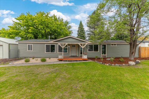 3315 E 3rd Ct, Mead, WA, 99021-9655 | Card Image